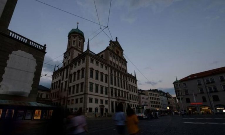 Almanya enerji krizine karşı anıtların ışıklarını söndürüyor