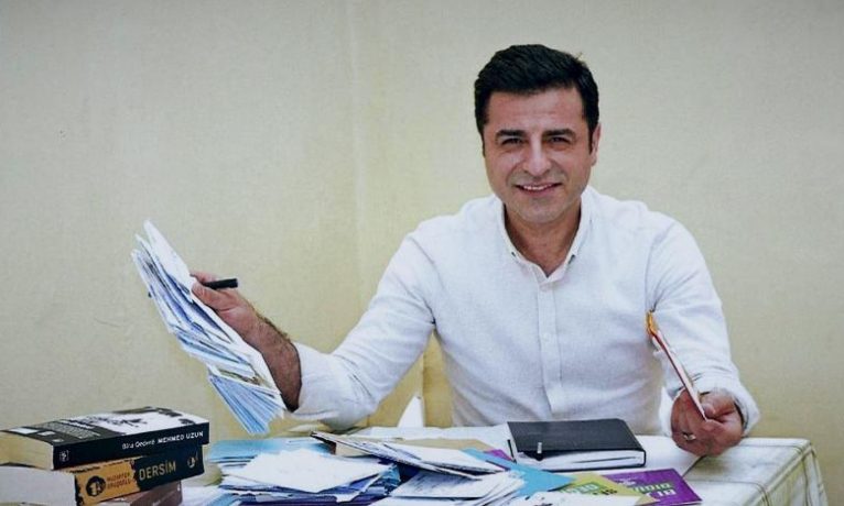 Selahattin Demirtaş’tan PKK açıklaması: “Türkiye’ye karşı silahlarını tümden bırakmalarını isterim”