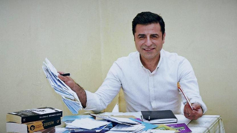 Selahattin Demirtaş’tan PKK açıklaması: “Türkiye’ye karşı silahlarını tümden bırakmalarını isterim”