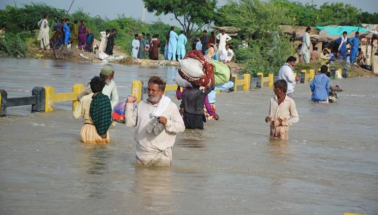 Pakistan’ı muson yağmurları vurdu, can kaybı bine yaklaştı, 30 milyon kişi etkilendi