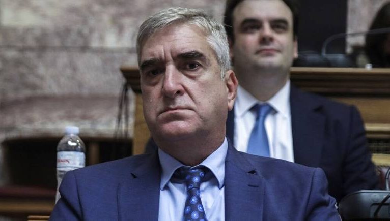 Yunanistan ulusal istihbarat teşkilatı başkanı telefon dinleme skandalı nedeniyle istifa etti