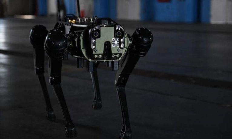 ABD Uzay Kuvvetleri robot köpek kullanmaya başlıyor
