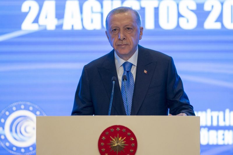 Erdoğan: Üreticilerin yüzünü güldürdüğümüz bir dönem yaşıyoruz, fabrikalar harıl harıl çalışıyor