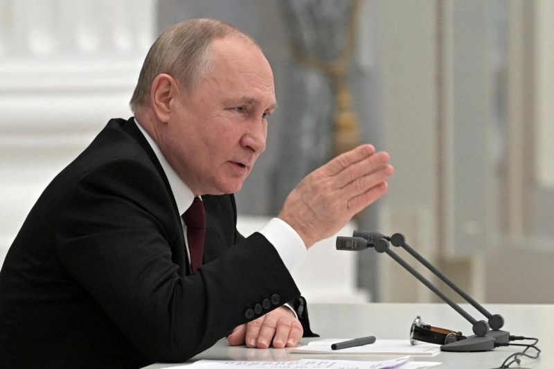 Putin: Kıskançların yaratmaya çalıştığı sorunlara rağmen petrol ve doğalgaz gelirlerimiz artıyor