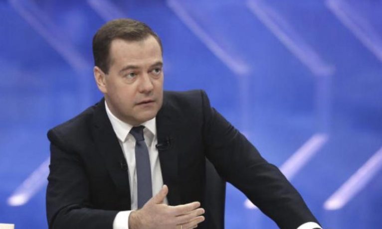 Medvedev: Ukrayna NATO’dan vazgeçse de Rusya savaşı durdurmayacak