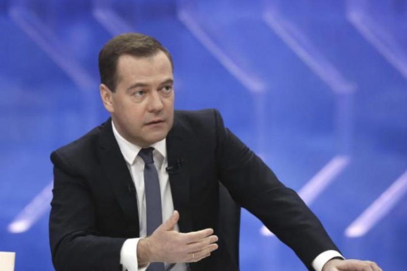 Medvedev: Ukrayna NATO’dan vazgeçse de Rusya savaşı durdurmayacak