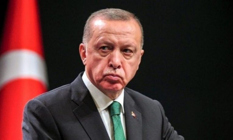 Erdoğan Meclis’i feshedip, üçüncü kez aday olabilir mi?