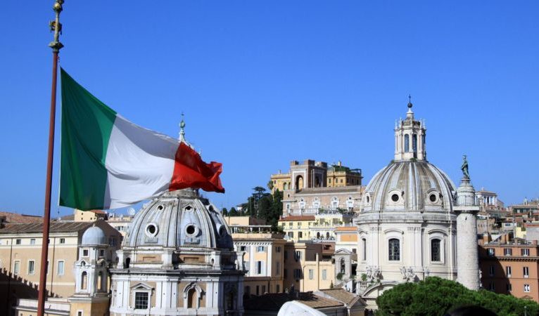 İtalya’da başkanlık sistemine geçiş vaadi otoriterlik tartışması yarattı