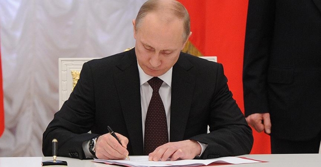 Putin, Rusya’nın yeni deniz doktrinini imzaladı