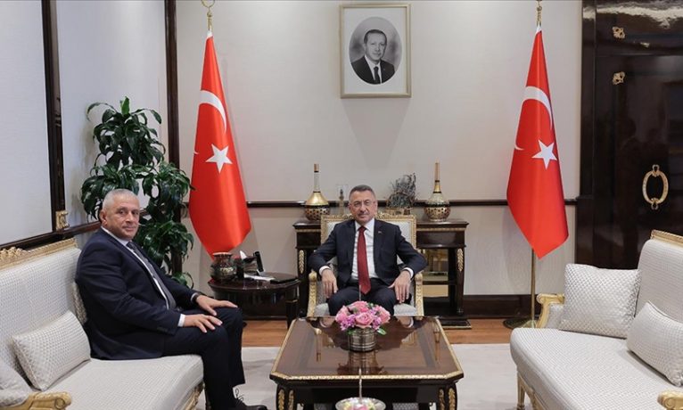 Oktay, Taçoy ile görüştü