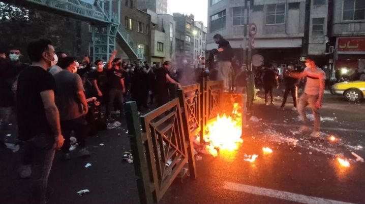 İ﻿ran’da Mahsa Amini’nin ölümünü haberleştiren kadın gazeteciler gözaltına alındı