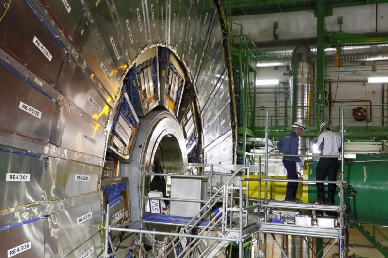 Avrupa’daki enerji krizi CERN’ü de vurdu: Dünyanın en büyük makinesi kapanabilir