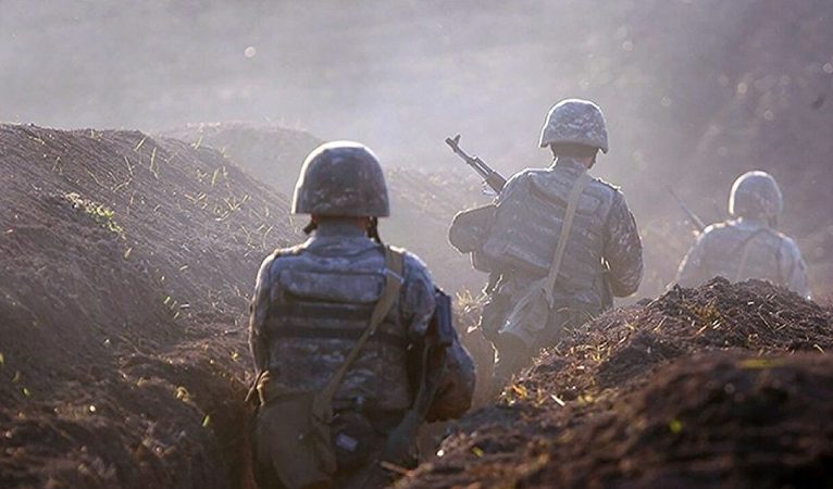 Azerbaycan-Ermenistan sınırında çatışma başladı