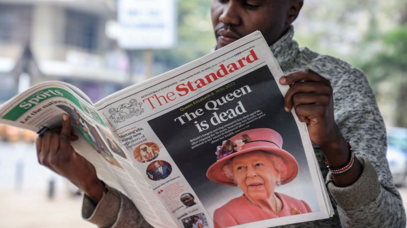 Afrika’da Kraliçe 2. Elizabeth’in ardından yas tutanların yanında, İngiltere’nin sömürgeci geçmişi de hatırlatılıyor