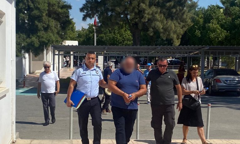 Soudjis, davaları görülene kadar cezaevine gönderildi