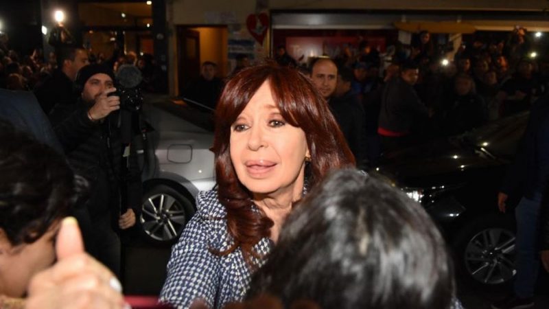 Arjantin Cumhurbaşkanı Yardımcısına silahlı saldırı girişiminde bulunuldu (VİDEO)