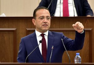 Şahali: “Türkiye Cumhuriyeti G82 ve N82 kodlarıyla geri gönderilen Kıbrıslı Türklerle ilgili kimseye yanıt vermiyor”