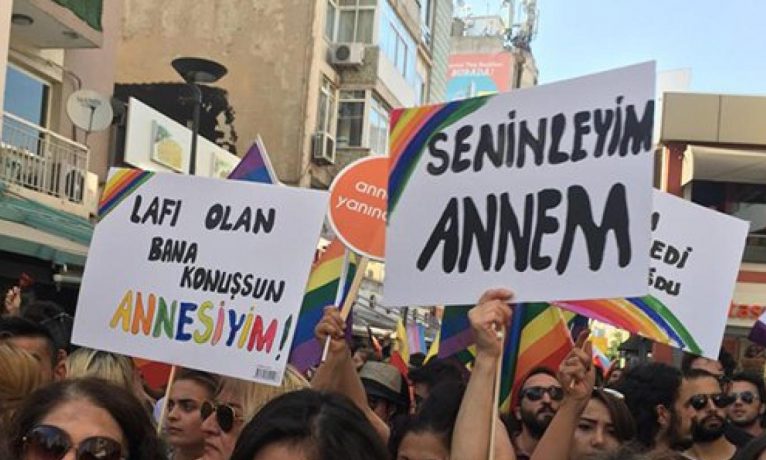 LGBTİ+ ailelerinden Erdoğan’a: Çağırın, anlatalım