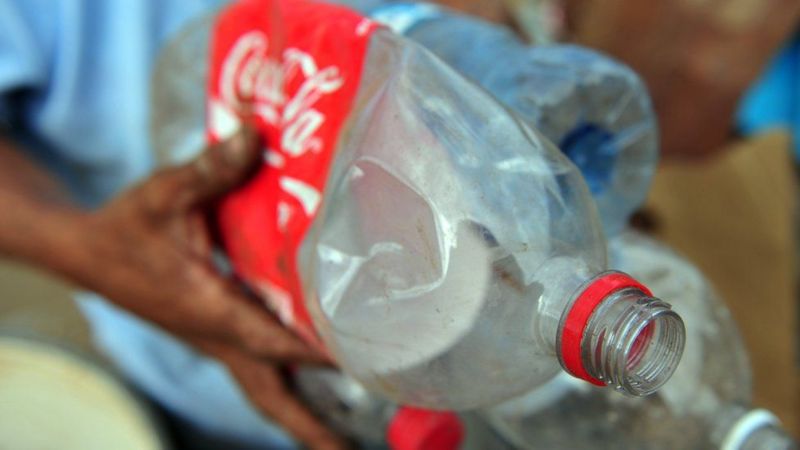 C﻿OP27 İklim Zirvesi: Çevre örgütleri Coca Cola sponsorluğunu ‘yeşil aklama’ diye nitelendiriyor