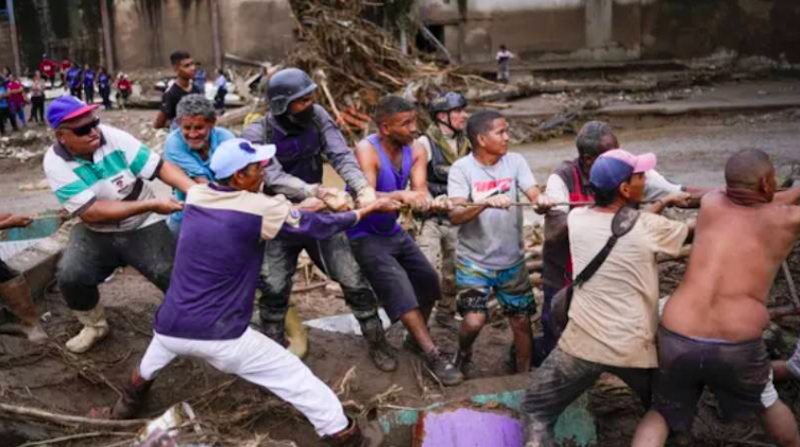 Venezuela’da “bir aylık yağış 8 saatte düştü”: Selde 25 kişi hayatını kaybetti