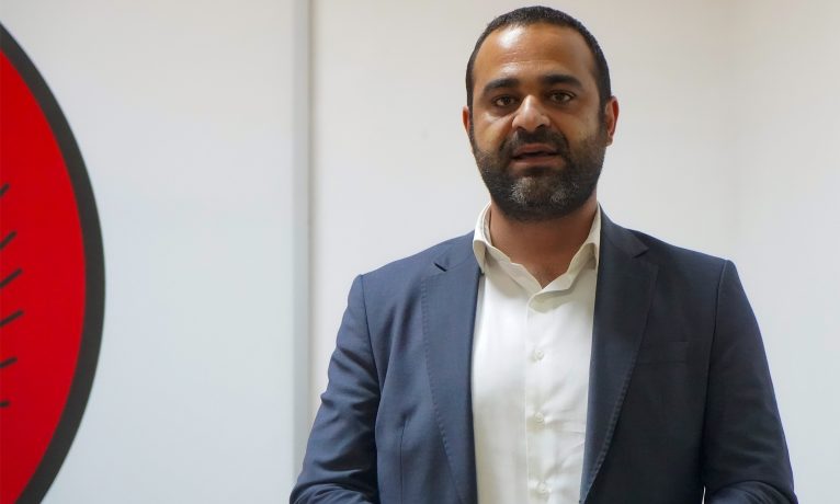 Talat: “Devletin kapıları burada doğup büyüyen bir genç için neden açılmadı?”