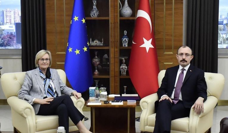 AB, Rusya’ya yaptırımların delinmesi konusunda Türkiye’yi uyardı