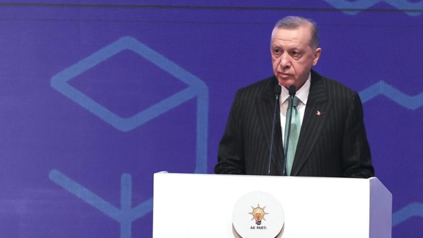 Erdoğan’dan tavsiye: Kripto para kumarı yerine, blokzincir’e yönelin