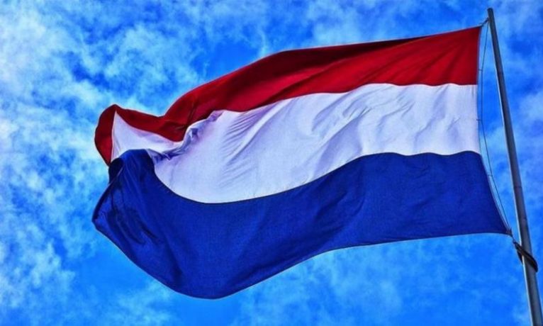 Hollanda’dan vatandaşlarına İran’ı terk edin çağrısı