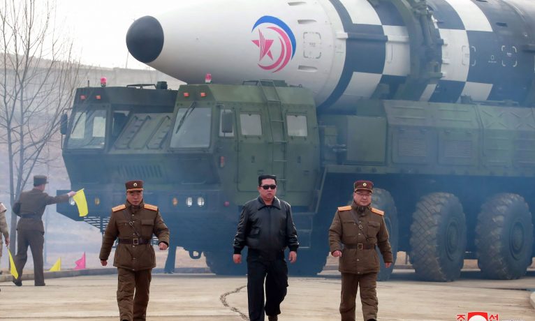 Kuzey Kore bir hafta içinde dördüncü kez füze fırlattı