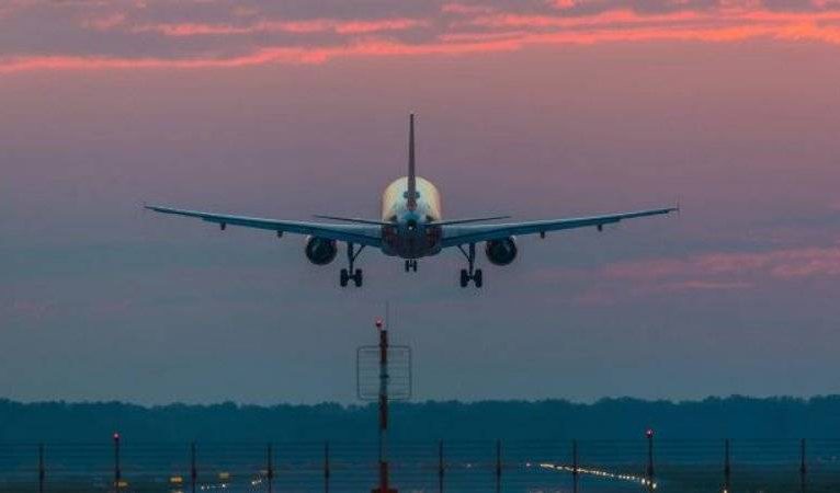 CIA uyardı; Yunanistan’da 2 uçak ‘şüpheli yolcu’ gerekçesiyle durduruldu