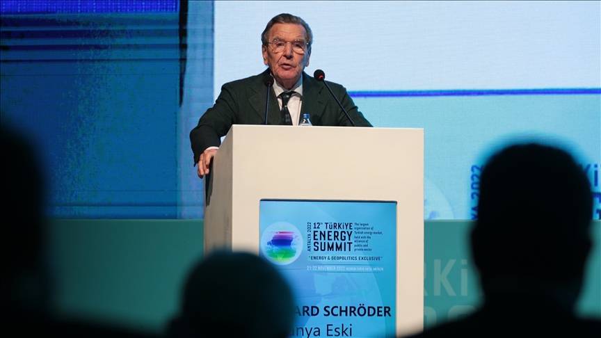 Eski Almanya Başbakanı Schröder: Türkiye Avrupa’nın gaz tedarikinin çeşitlendirilmesinde önemli rol oynuyor