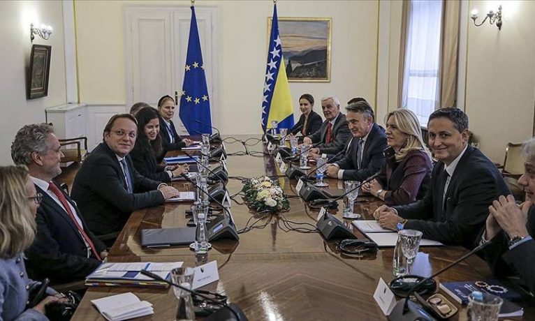 AB Komisyonu’nun genişlemeden sorumlu üyesi Varhelyi: Bosna Hersek’in AB yolu açık
