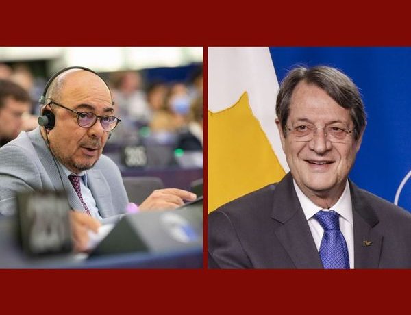 Kızılyürek, Nikos Anastasiadis ile görüştü