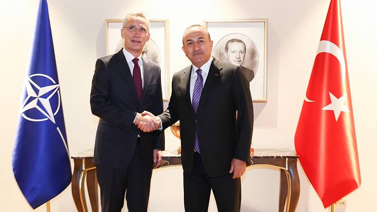 Stoltenberg-Çavuşoğlu görüşmesi: Finlandiya ve İsveç’in NATO üyelikleri artık tamamlanmalı