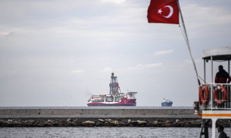 Türkiye’nin sondaj gemisi “Abdülhamit Han”, Doğu Akdeniz’e doğru hareket etti