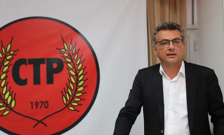 “Kıbrıs Türk halkı ne yaşadığının farkındadır, kararını da verecektir”