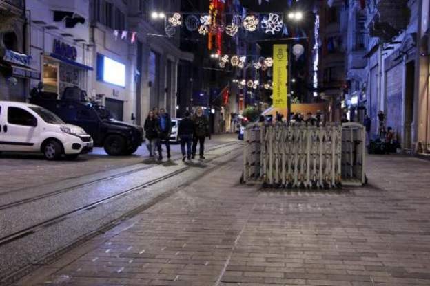 İstiklal Caddesi’nde yeni önlemler: Sergi açılamayacak, stant kurulamayacak, seyyar satış yapılamayacak, sokak müzisyenlerine izin verilmeyecek