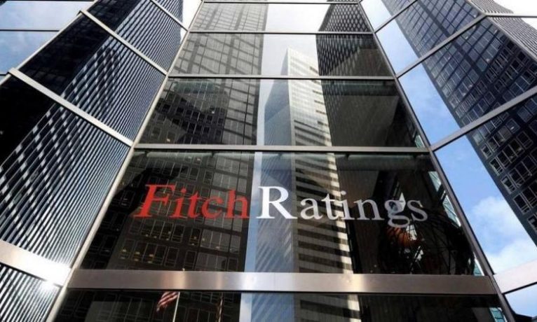 Fitch Türkiye’nin kredi notunu ‘negatif’ olarak teyit etti