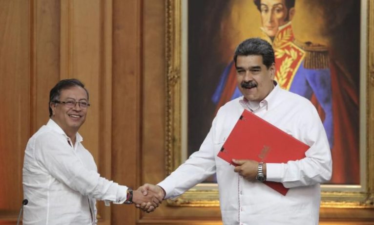 Kolombiya-Venezuela ilişkileri düzeliyor: 3 yıl sonra ilk doğrudan uçuş gerçekleşti