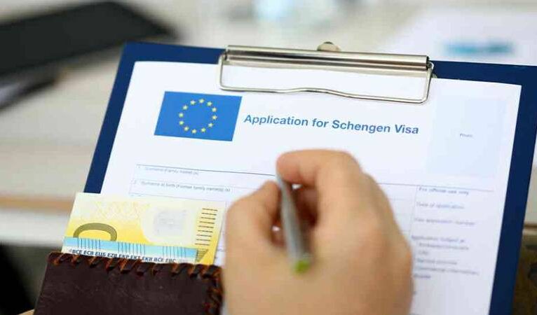 Romanya ve Bulgaristan’ın Schengen’e katılımı veto edildi; Hırvatistan yılbaşından itibaren dahil olacak