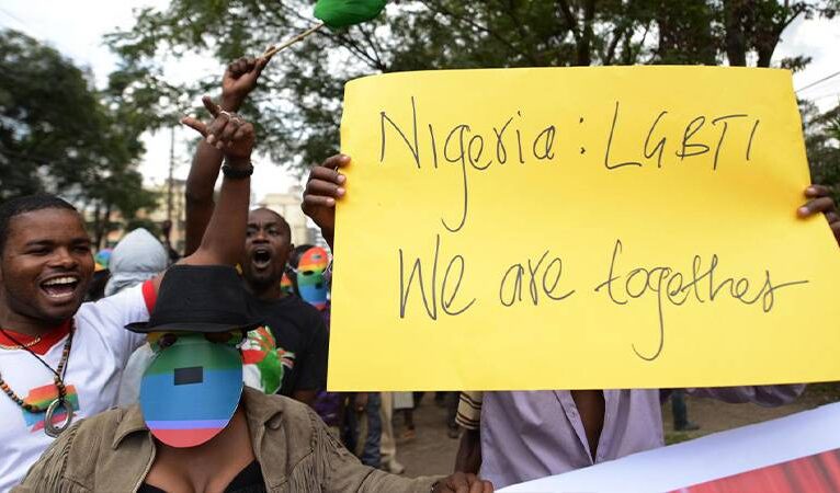 Nijerya’da şeriat polisinden “eşcinsel düğününe” baskın: Çift kaçtı, 19 konuk tutuklandı