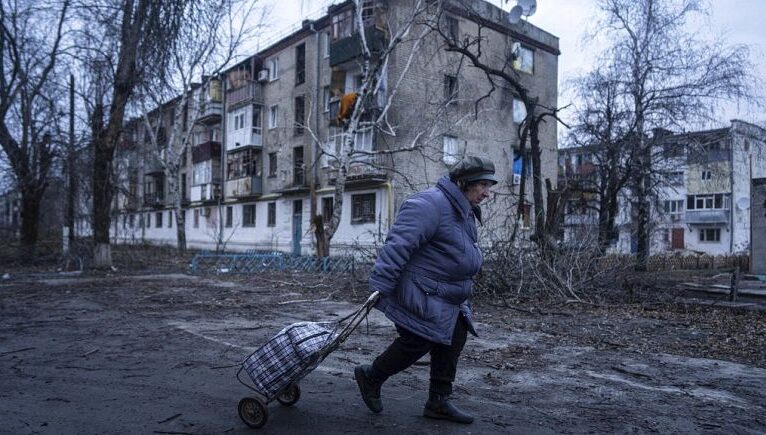 Rusya Ukrayna’da büyük hava saldırısı başlattı, kentlere 100’den fazla füze attı