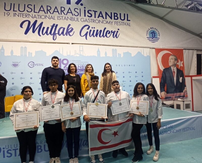 Haydarpaşa Ticaret Lisesi gençleri dolu dizgin