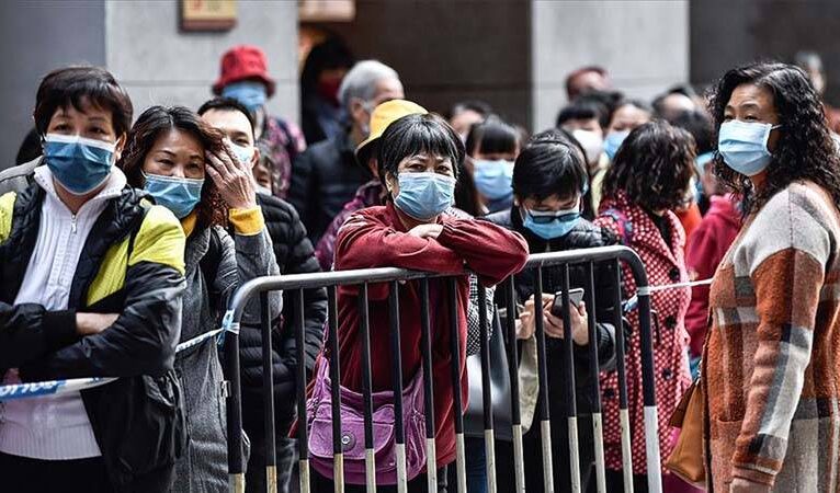 Çin’de Covid kısıtlamaları kaldırıldı: Bağışıklık kazanmak isteyen gençler yaşlılar için endişeli