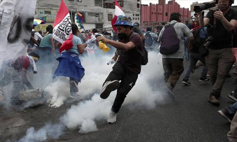 Peru’da hükümet karşıtı protestolarda ölenlerin sayısı 43’e yükseldi