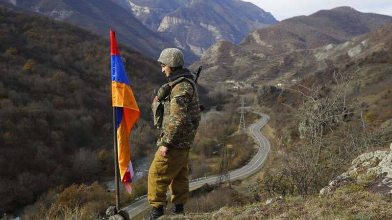 Ermenistan’da kadınlara gönüllü askerlik hazırlığı