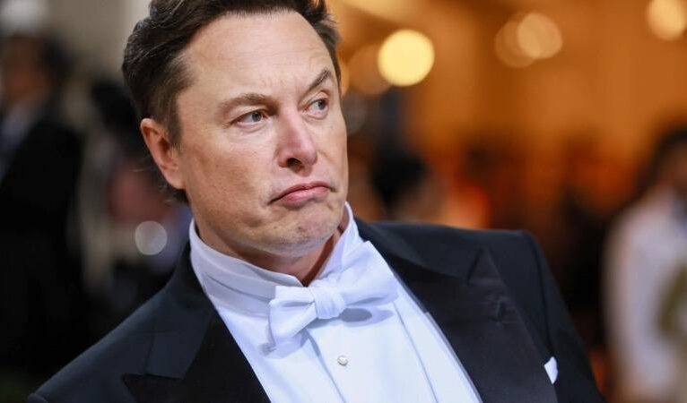 Elon Musk, tarihteki en büyük kişisel servet kaybına uğradı: 182 milyar dolarlık kayıp ile Guinness Dünya rekorunu kırdı