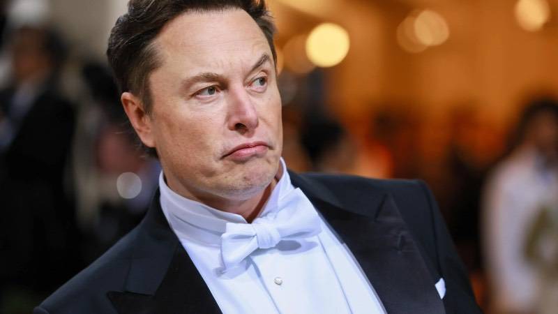 Elon Musk, tarihteki en büyük kişisel servet kaybına uğradı: 182 milyar dolarlık kayıp ile Guinness Dünya rekorunu kırdı