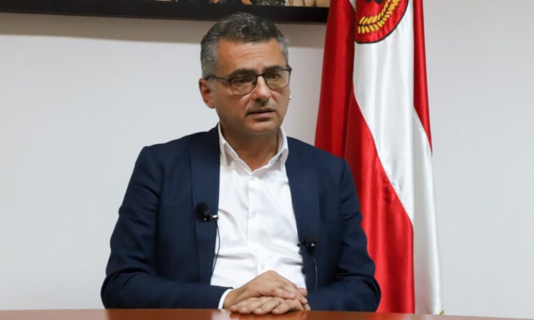 Erhürman: “Arkasında halk desteği olmayan, gayrimeşru bir yapıyla karşı karşıyayız”