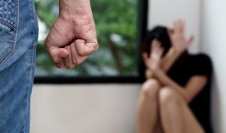 Hollanda’da her 6 genç erkekten biri kadına şiddeti kabul edilebilir buluyor